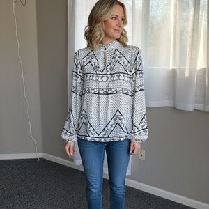 Women's Black and White Patterned Top